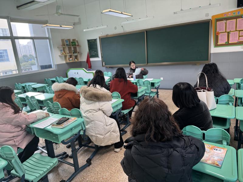 三年级期初备课组会议.jpg