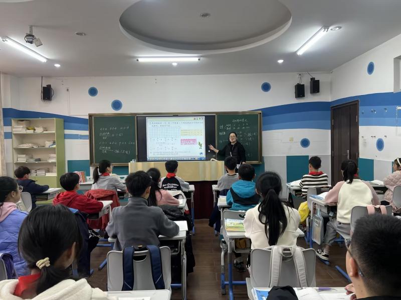 1e82716c-e2b6-49d1-ad63-de8db5f3cf0d.jpg